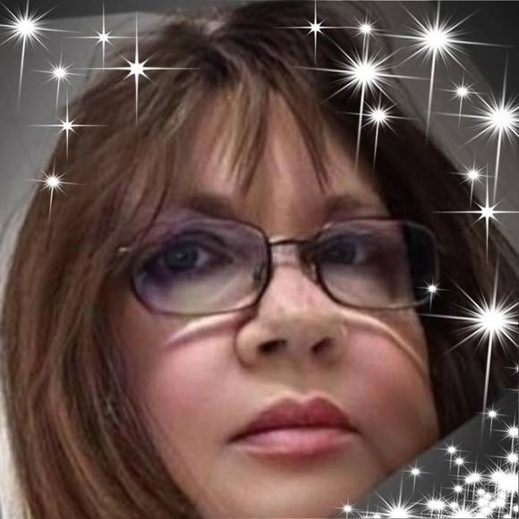 Meet your Posher, Diane - Picture 1 of 1